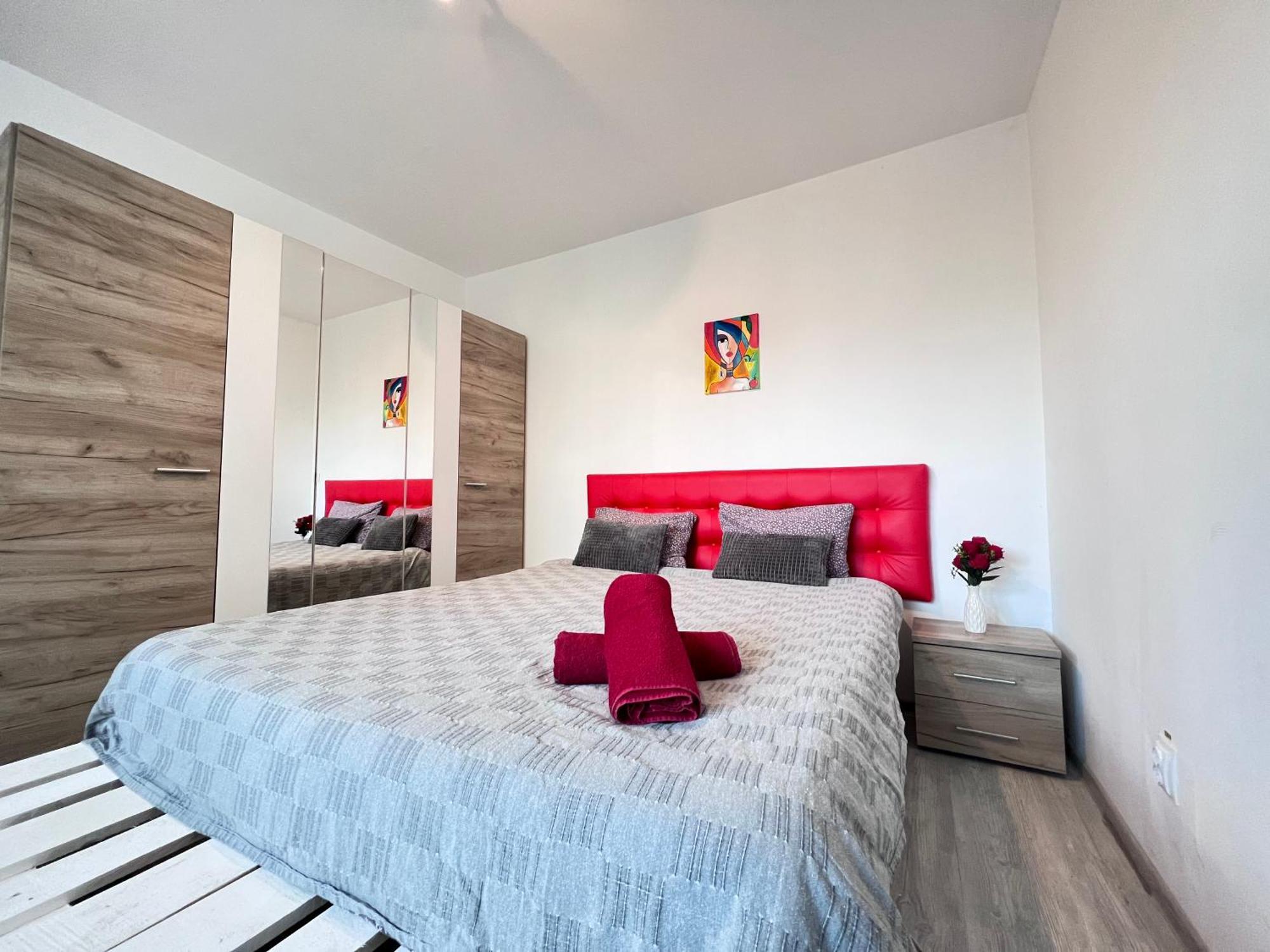 3 Rooms Apartment Airy & Bright Palas Style Iasi Exterior foto