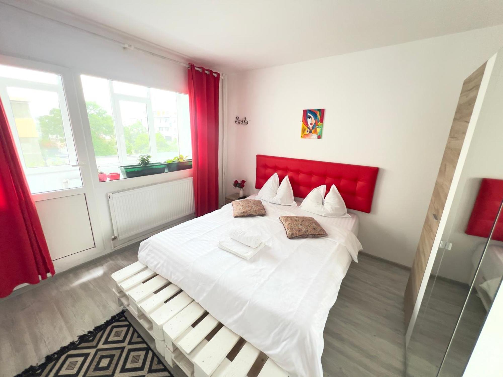 3 Rooms Apartment Airy & Bright Palas Style Iasi Exterior foto